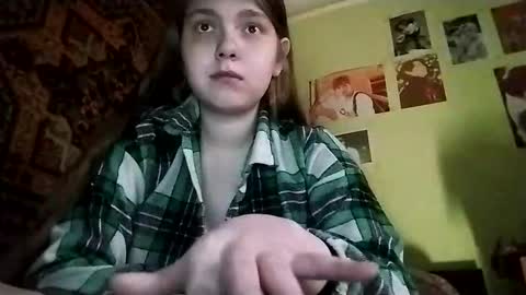 kikibang_ online show from 03/10/26, 11:15