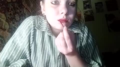 kikibang_ online show from 03/30/26, 07:37