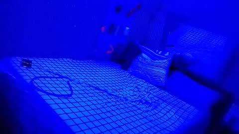 kikilovespartylights online show from 10/05/25, 04:22