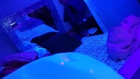 kikilovespartylights online show from 11/29/25, 11:24