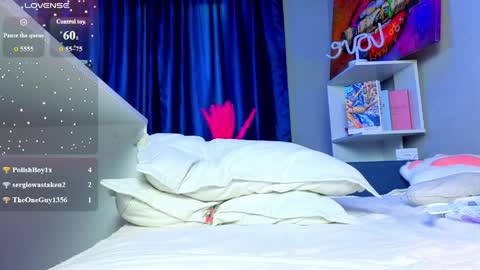 Kiki online show from 05/15/26, 11:23