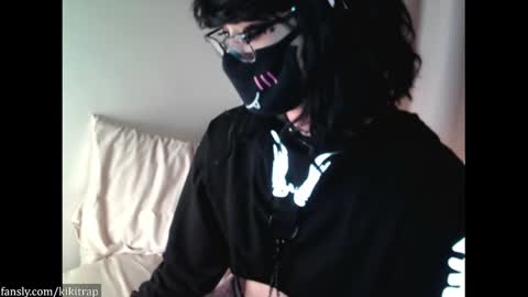 Kiki Trap online show from 12/09/24, 02:02