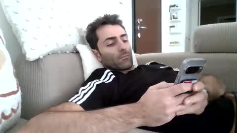 kikkus01 online show from 11/27/25, 01:46