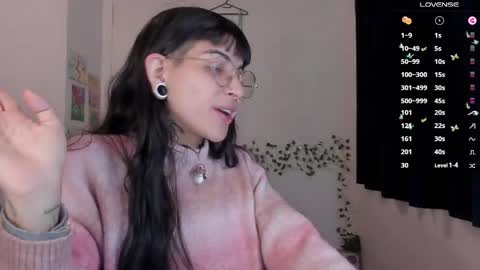 Snapshot of kila_moonlight444 chatting on 04/17/26, 11:19 Bella online show from 04/17/26, 11:19