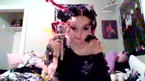 Kat 3 online show from 12/19/25, 10:39