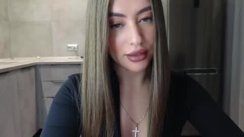 EvaAnna online show from 02/21/25, 07:32