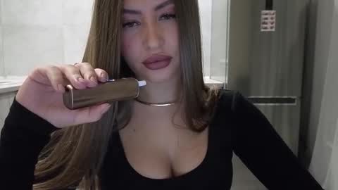 EvaAnna online show from 01/18/26, 06:23