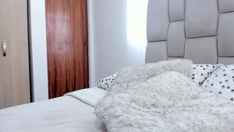 Ana      online show from 01/11/25, 02:58