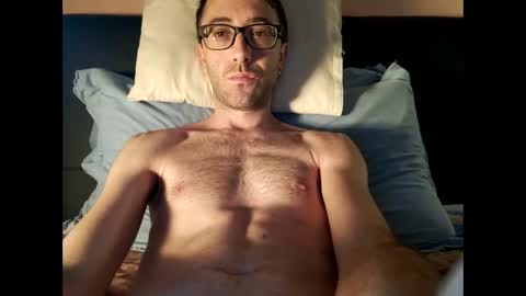 kingstoned online show from 10/03/25, 01:52