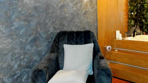 Kim online show from 02/03/25, 12:57