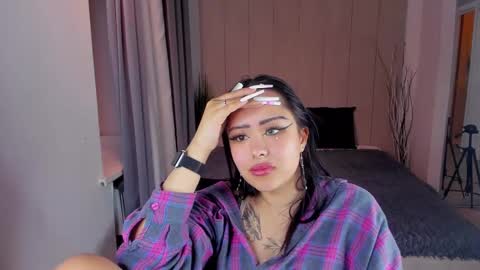 Kim online show from 02/14/25, 06:12