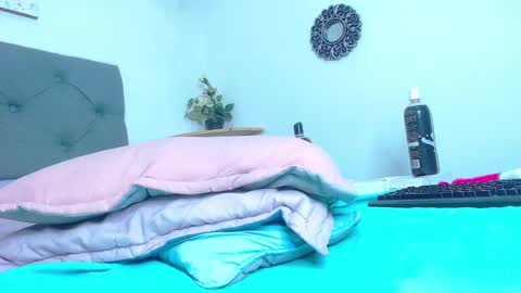 Kim online show from 02/04/25, 06:25