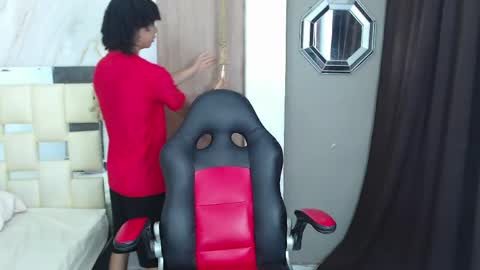 KIM online show from 04/30/26, 01:06