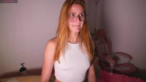 ISABELLA 3 online show from 05/26/26, 07:37