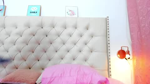 Snapshot of kim_eli chatting on 12/31/24, 08:04 kim_eli online show from 12/31/24, 08:04