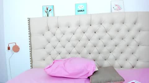 Snapshot of kim_eli chatting on 01/13/25, 07:42 kim_eli online show from 01/13/25, 07:42