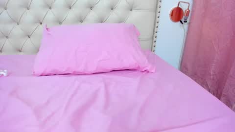 Snapshot of kim_eli chatting on 02/26/25, 11:59 kim_eli online show from 02/26/25, 11:59