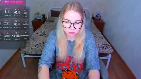 Snapshot of kim_girl_next_door chatting on 02/17/26, 10:34 KIM online show from 02/17/26, 10:34