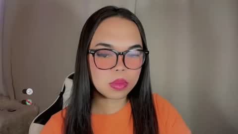 Snapshot of kim_kyile chatting on 11/25/25, 01:05 KYLIE online show from 11/25/25, 01:05