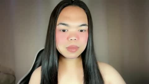 Snapshot of kim_kyile chatting on 12/19/25, 05:14 KYLIE online show from 12/19/25, 05:14