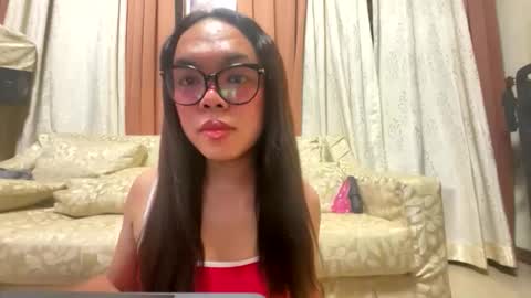 Snapshot of kim_kyile chatting on 05/29/26, 02:37 KYLIE online show from 05/29/26, 02:37