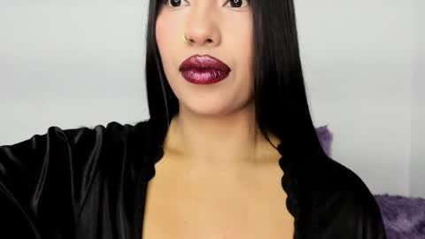 kim_mouth17 online show from 04/06/26, 11:27