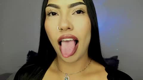 kim_mouth17 online show from 05/21/26, 05:36