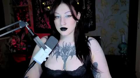 Hi Im Kimberly but u can call me Kim. Turn on ur sound i love to talk and moan online show from 05/18/26, 04:18