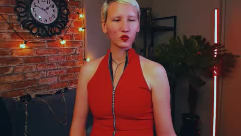 Snapshot of kim_waite chatting on 10/04/25, 12:14 Kim online show from 10/04/25, 12:14