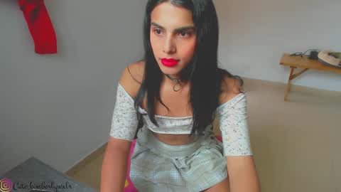 Snapshot of kim_wexler chatting on 01/11/25, 04:36 OnlyFans kimberlywexlr online show from 01/11/25, 04:36