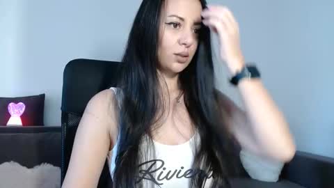 Kim online show from 11/24/25, 10:04