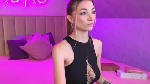 Snapshot of kimberlly_smith chatting on 07/01/26, 11:48 kimberlly_smith online show from 07/01/26, 11:48