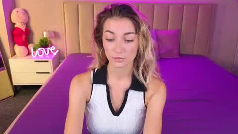 Snapshot of kimberlly_smith chatting on 07/13/26, 11:18 kimberlly_smith online show from 07/13/26, 11:18