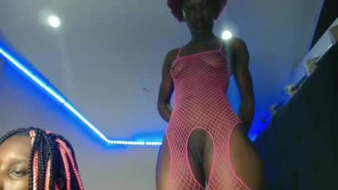 Snapshot of kimberly_chloe chatting on 04/18/26, 09:15 Kimberly online show from 04/18/26, 09:15