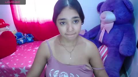 Snapshot of kimberly_slim chatting on 07/15/26, 12:32 Kim online show from 07/15/26, 12:32