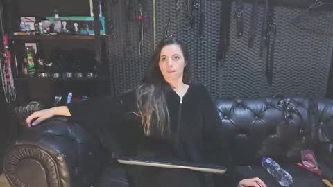  KIMBERLY SWAN  online show from 02/18/25, 03:10