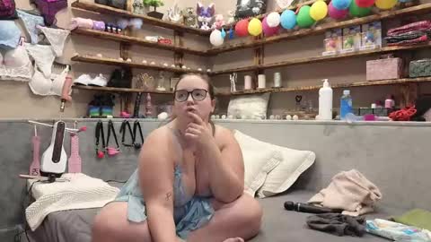 Snapshot of kimberlycaprice chatting on 02/14/25, 04:09 kimberlycaprice online show from 02/14/25, 04:09