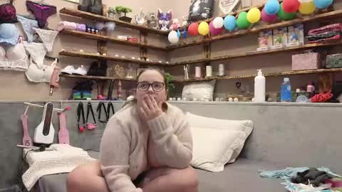 Snapshot of kimberlycaprice chatting on 02/14/25, 07:12 kimberlycaprice online show from 02/14/25, 07:12