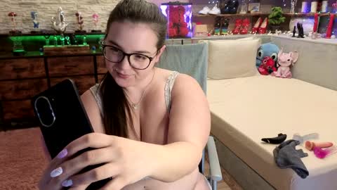 kimberlycaprice online show from 04/01/26, 04:15