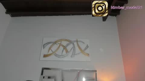 Snapshot of kimberlycoxxx chatting on 12/16/24, 07:43 kimberly online show from 12/16/24, 07:43