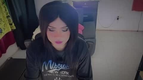 Snapshot of kimberlygati2 chatting on 05/11/26, 11:13 Kimberly Polizzi online show from 05/11/26, 11:13