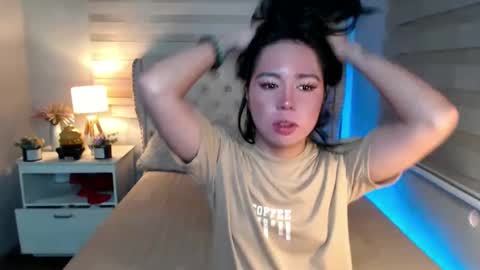 Snapshot of kimbratx chatting on 02/11/25, 10:39 kimbratx online show from 02/11/25, 10:39