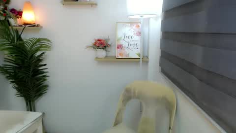 Snapshot of kimbratx chatting on 09/30/25, 11:21 kimbratx online show from 09/30/25, 11:21