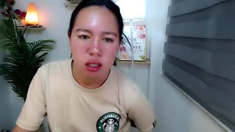 Snapshot of kimbratx chatting on 11/03/25, 10:42 kimbratx online show from 11/03/25, 10:42