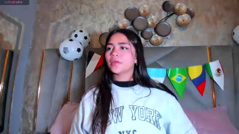  KIM  online show from 06/19/26, 02:49