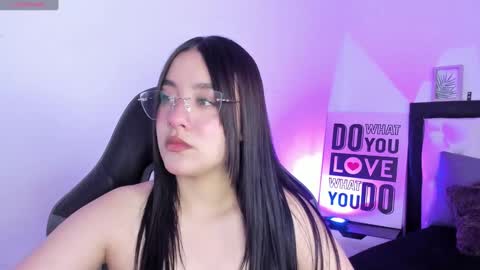 Snapshot of kimgarcez chatting on 09/19/25, 08:42 kimgarcez online show from 09/19/25, 08:42