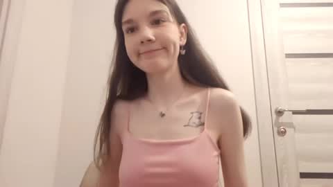 Lina  online show from 04/23/26, 10:47