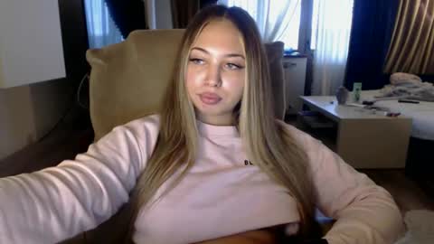 Snapshot of kimlee4 chatting on 11/20/25, 01:22 Kim Lee online show from 11/20/25, 01:22
