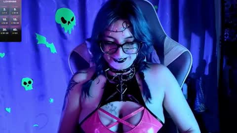   online show from 12/15/25, 02:32