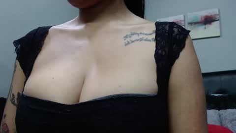 kim  online show from 01/21/25, 02:00